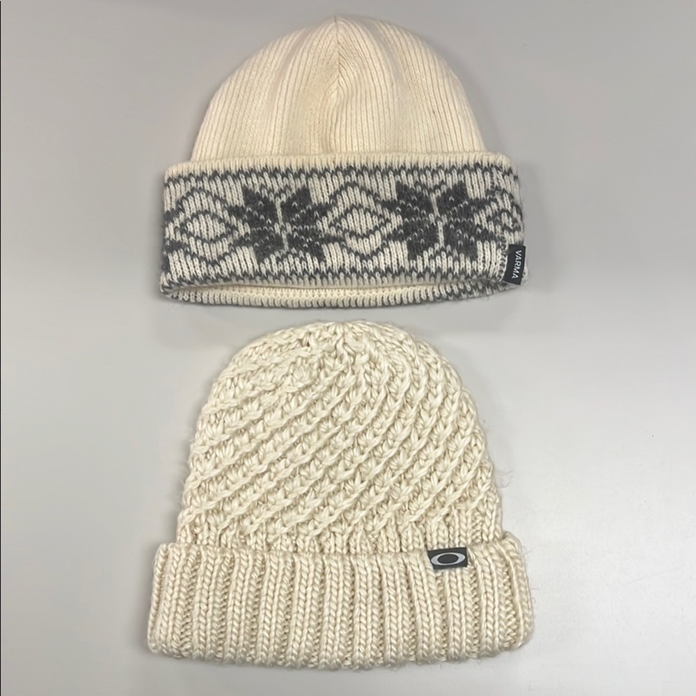 Varma & Oakley Cream and Cream & Gray Beanie Set / OS preowned